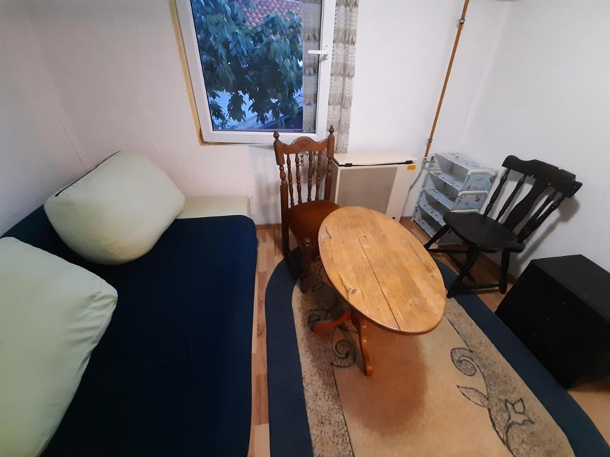 Ferienwohnung Sprat Kuce SJJ Exterior foto